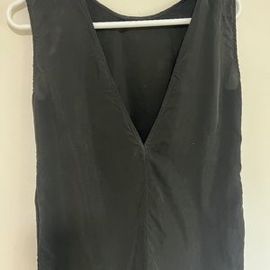 Eenvoud small batch sleeveless top with V-back